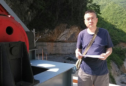 inspection of the hoist on the hydropower station dam